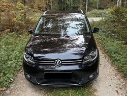 Schwarz Gebraucht 2013 VW Touran Life Van / Kleinbus | 9.800 € (Fairer Preis)