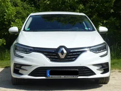 Weiß Gebraucht 2021 Renault Mégane IV Limousine | 18.450 €
