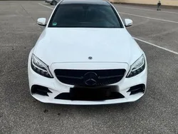 Weiß Gebraucht 2019 Mercedes C200 AMG line Limousine | 28.000 € (Fairer Preis)