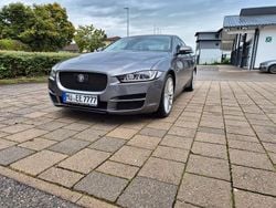 Grau Gebraucht 2016 Jaguar XE Pure Limousine | 11.800 € (Guter Preis)