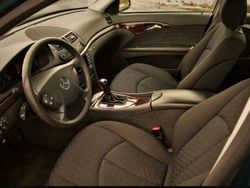 Grün Gebraucht 2005 Mercedes E220 Limousine | 1.750 €