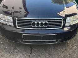 Blau Gebraucht 2001 Audi A4 Kombi | 1.200 € (Superpreis)