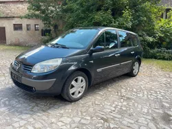 Grau Gebraucht 2006 Renault Grand Scénic II Van / Kleinbus | 2.600 €