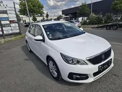 Weiß Gebraucht 2020 Peugeot 308 Access Limousine | 9.990 € (Guter Preis)