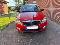 Rot Gebraucht 2011 Skoda Fabia Ambiente Limousine | 8.100 € (Etwas zu teuer)