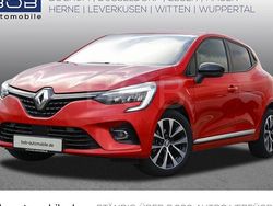 Rot Gebraucht 2022 Renault Clio V Zen Limousine | 15.888 € (Teuer)