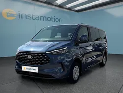 Blau Gebraucht 2024 Ford Tourneo Custom Van / Kleinbus | 47.299 €