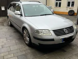 Silber Gebraucht 2005 VW Passat Kombi | 1.599 €