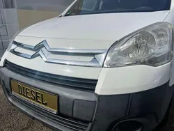 Weiss Gebraucht 2009 Citroën Berlingo Van / Kleinbus | 2.990 € (Fairer Preis)