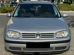 Silber Gebraucht 2002 VW Golf IV Kombi | 1.500 €