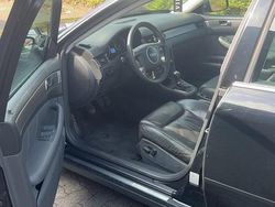 Schwarz Gebraucht 2003 Audi A6 Kombi | 2.000 € (Etwas zu teuer)