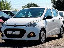 Weiß Gebraucht 2015 Hyundai i10 Classic Kleinwagen | 5.800 € (Fairer Preis)