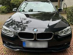 Schwarz Gebraucht 2017 BMW 318 Kombi | 10.900 € (Fairer Preis)