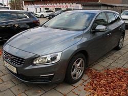 Grau Gebraucht 2017 Volvo V60 Linje Svart Kombi | 11.450 € (Guter Preis)