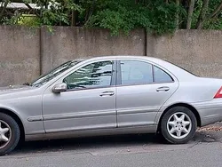 Beige Gebraucht 2003 Mercedes C180 Classic Limousine | 2.500 € (Fairer Preis)