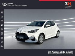 Weiß Gebraucht 2023 Toyota Yaris Comfort Kleinwagen | 15.490 € (Fairer Preis)