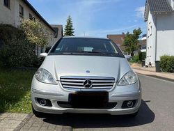 Grau Gebraucht 2004 Mercedes A150 Elegance Van / Kleinbus | 1.200 €