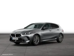 Skyscraper grau metallic Gebraucht 2024 BMW M135 Shadowline Kleinwagen | 47.414 €
