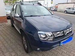 Blau Gebraucht 2015 Dacia Duster Lauréate SUV | 6.900 € (Fairer Preis)