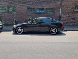 Schwarz Gebraucht 2011 BMW 325 M Sport Limousine | 15.900 €