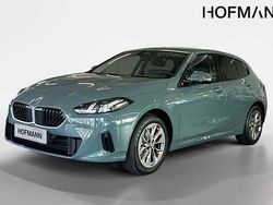Grün Neu 2025 BMW 120 Kleinwagen | 29.470 € (Superpreis)