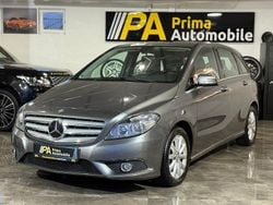 Grau Gebraucht 2013 Mercedes B180 Van / Kleinbus | 9.999 € (Guter Preis)