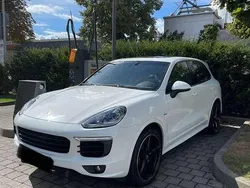 Gebraucht 2016 Porsche Cayenne Platinum Edition SUV | 32.500 € (Etwas zu teuer)