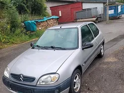 Silber Gebraucht 1996 Citroën Saxo Kleinwagen | 210 € (Fairer Preis)