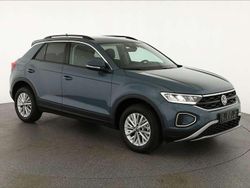 Petroleum blue metallic Neu 2025 VW T-Roc Life SUV | 30.595 € (Superpreis)