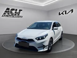 Deluxeweiß Neu 2025 Kia Ceed Sportswagon Spirit Kombi | 27.470 € (Guter Preis)