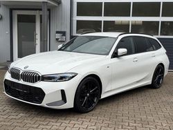 Weiß Gebraucht 2023 BMW 318 M Sport Kombi | 32.490 € (Guter Preis)
