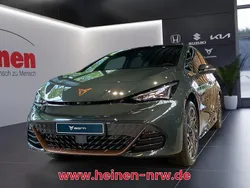 Grün Neu 2025 Cupra Born VZ2 Kleinwagen | 50.680 € (Etwas zu teuer)