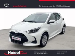 Weiß Neu 2025 Toyota Yaris Hybrid Comfort Limousine | 21.960 € (Superpreis)