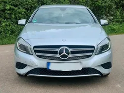 Silber Gebraucht 2014 Mercedes A180 Limousine | 9.205 € (Guter Preis)