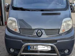 Silber Gebraucht 2011 Renault Trafic Van | 13.499 € (Teuer)