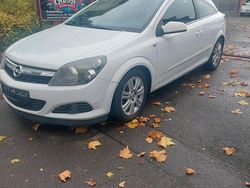 Weiß Gebraucht 2009 Opel Astra GTC Coupé | 1.899 € (Fairer Preis)