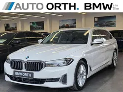 Weiß Gebraucht 2022 BMW 530 Luxury Line Kombi | 42.800 € (Fairer Preis)