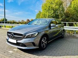Grau Gebraucht 2017 Mercedes A180 Limousine | 13.500 € (Guter Preis)