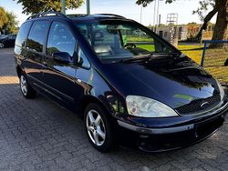 Blau Gebraucht 2003 Ford Galaxy Ghia Van / Kleinbus | 2.200 € (Etwas zu teuer)