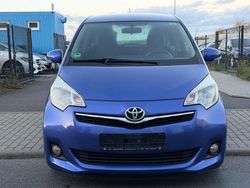 Blau Gebraucht 2014 Toyota Verso-S Club Van / Kleinbus | 8.690 € (Fairer Preis)
