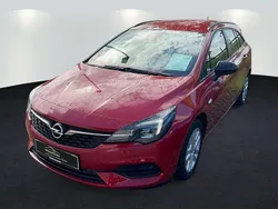 Chili rot/kardio rot Gebraucht 2021 Opel Astra Edition Kombi | 15.490 € (Fairer Preis)