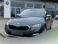 Quarzgrau metallic Gebraucht 2022 Skoda Octavia Scout Kombi | 35.990 €