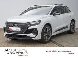 Gletscherweiß metallic Gebraucht 2022 Audi Q4 e-tron Ambiente SUV | 37.660 € (Fairer Preis)