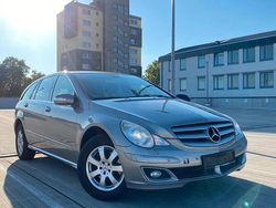 Grau Gebraucht 2006 Mercedes R320 Van / Kleinbus | 4.400 €