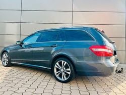Grau Gebraucht 2011 Mercedes E250 Avantgarde Kombi | 5.900 € (Fairer Preis)