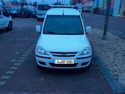 Weiß Gebraucht 2011 Opel Combo Van / Kleinbus | 4.900 € (Teuer)