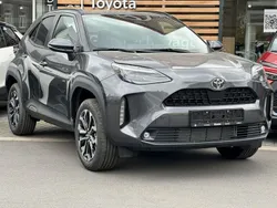 Grau Neu 2025 Toyota Yaris Cross SUV | 30.490 €