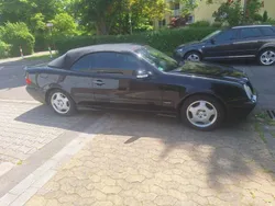 Schwarz Gebraucht 2001 Mercedes CLK200 Cabrio | 7.500 € (Teuer)