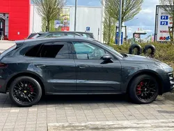 Grau Gebraucht 2017 Porsche Macan GTS SUV | 41.500 € (Guter Preis)