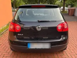 Schwarz Gebraucht 2007 VW Golf V Limousine | 6.000 €